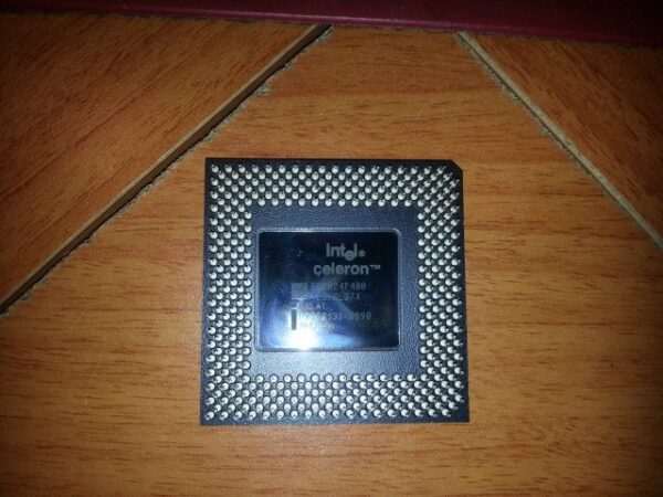 Processeur Intel Celeron 400 MHz SL37X
