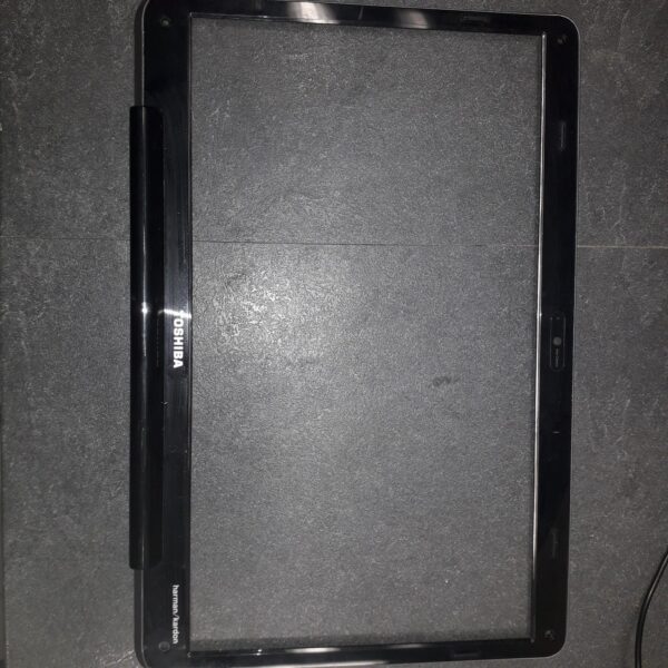Cadre écran Toshiba satellite A500