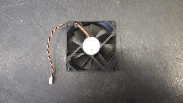 Ventilateur foxconn 90x90x25 PV902512L connecteur 3 pins