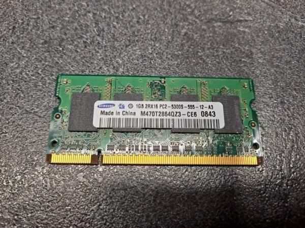 Mémoire Ram Samsung 1go M470T2864QZ3-CE6 PC2-5300S-555-12-A3
