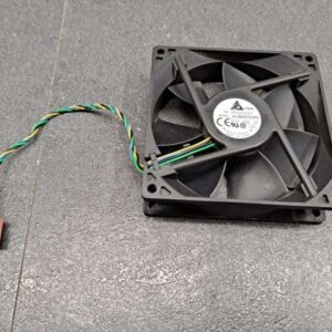 Ventilateur Delta AUB0912VH 92x92x25mm 12 V 0.60A 4 Fils