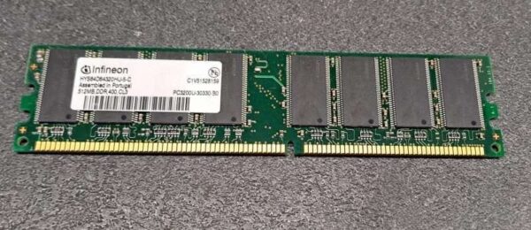 Mémoire INFINEON 512MB DDR 400 DIMM CL3 HYS64320HU-5-C