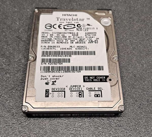 Disque dur Hitachi 2.5" IDE IC25N040ATMR04-0 - PCB 320 08K1794 01 - MLC H69421 - 40Go