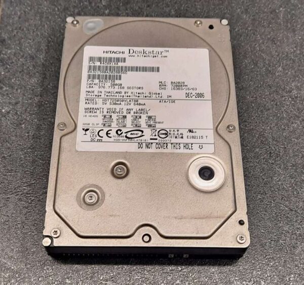 Disque dur 3.5" Hitachi 500 Go HDT 725050 VLAT 80 P/N: 0A32158 MLC: BA2028 IDE