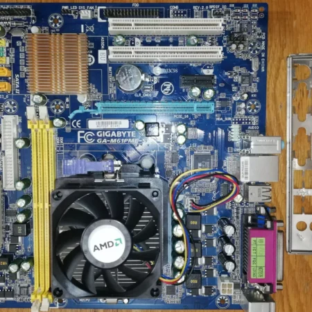 Carte mère GA-M61PME-S2 + Processeur AMD + Ventilateur